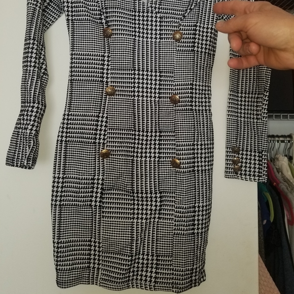 Dress - Picture 2 of 2